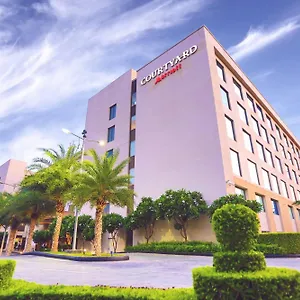 https://courtyard-by-marriott-agra-282001.agrahotelsindia.net